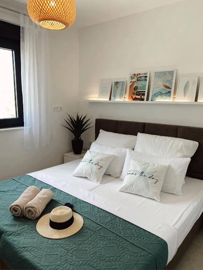 Apartment Agnes With 63 M2 Rooftop Terrace, Grill And Pool 오크루그고른지 외부 사진