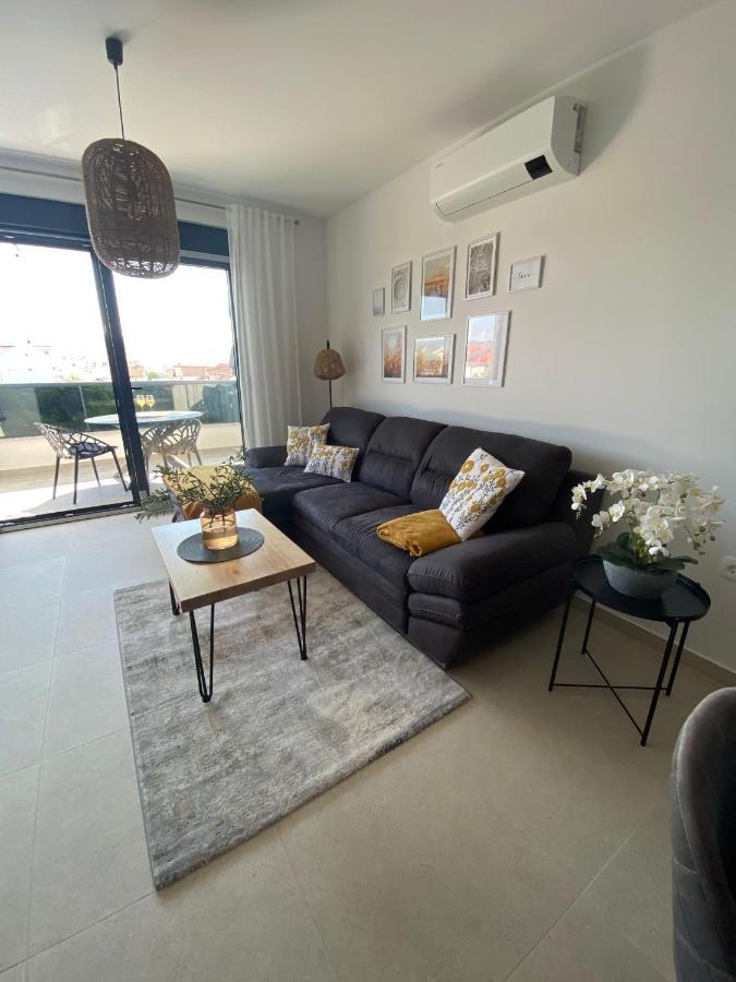 Apartment Agnes With 63 M2 Rooftop Terrace, Grill And Pool 오크루그고른지 외부 사진
