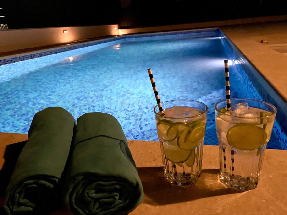 Apartment Agnes With 63 M2 Rooftop Terrace, Grill And Pool 오크루그고른지 외부 사진