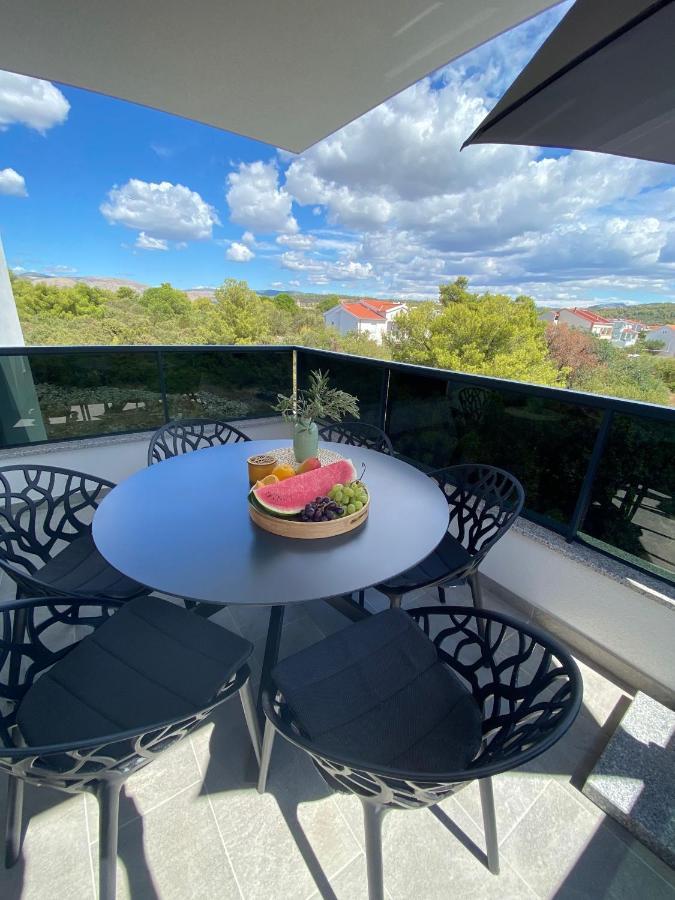 Apartment Agnes With 63 M2 Rooftop Terrace, Grill And Pool 오크루그고른지 외부 사진