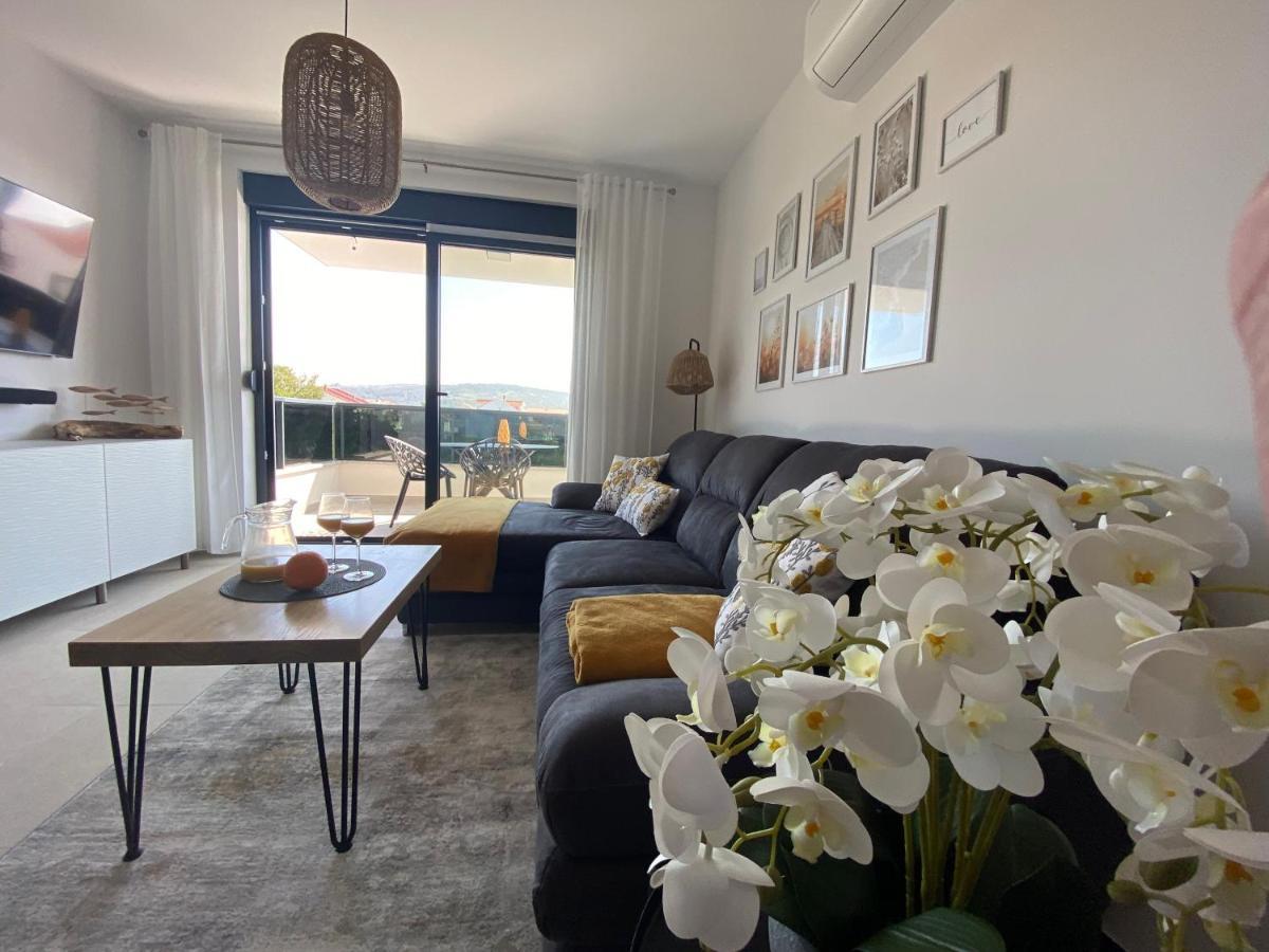 Apartment Agnes With 63 M2 Rooftop Terrace, Grill And Pool 오크루그고른지 외부 사진
