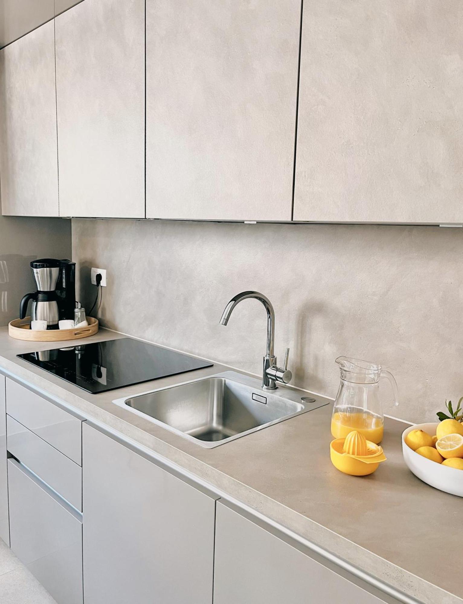 Apartment Agnes With 63 M2 Rooftop Terrace, Grill And Pool 오크루그고른지 외부 사진
