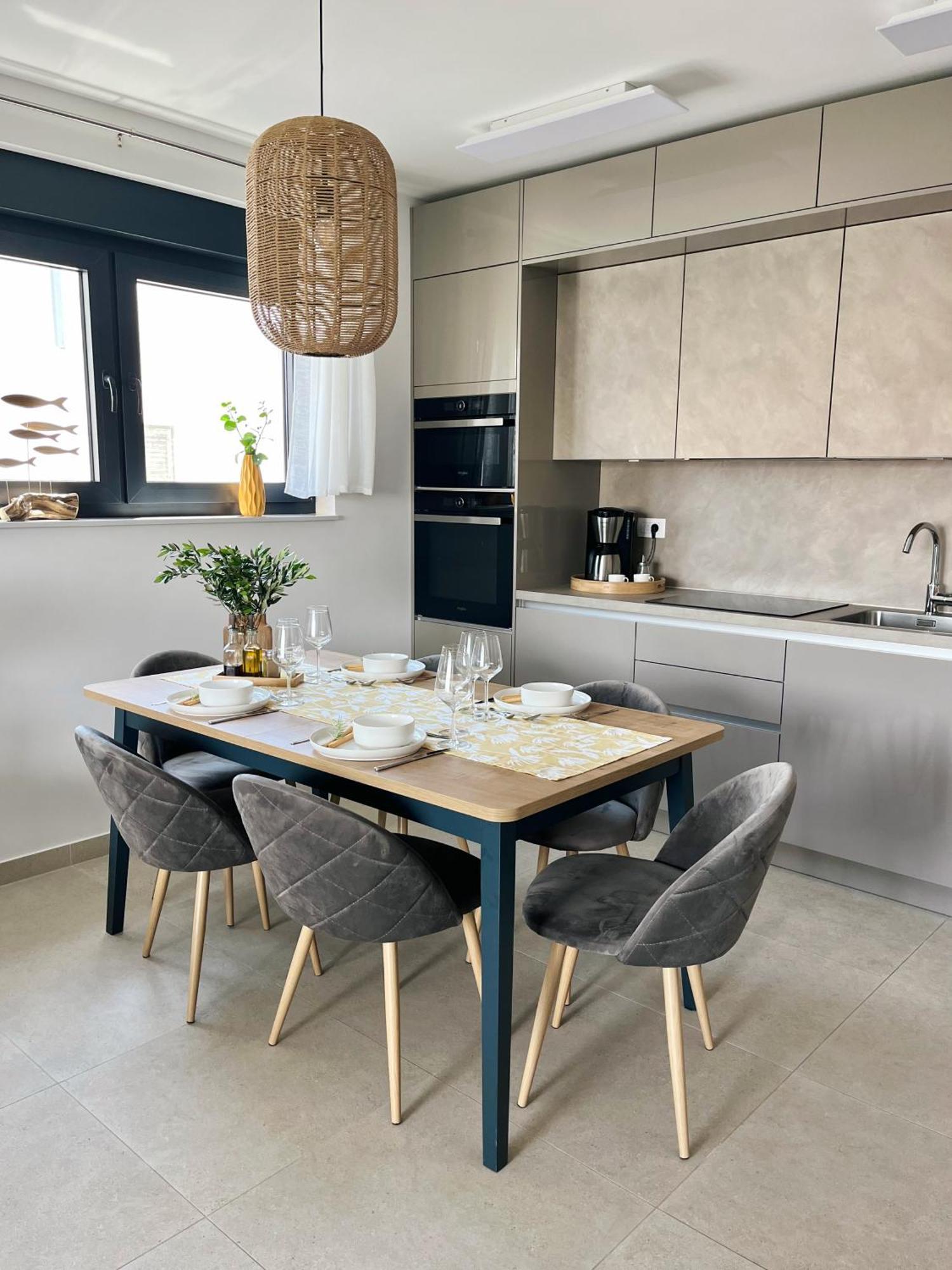 Apartment Agnes With 63 M2 Rooftop Terrace, Grill And Pool 오크루그고른지 외부 사진