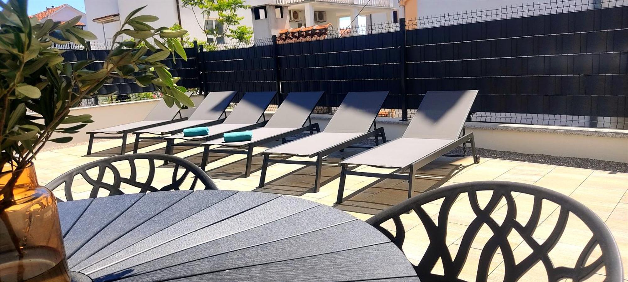 Apartment Agnes With 63 M2 Rooftop Terrace, Grill And Pool 오크루그고른지 외부 사진